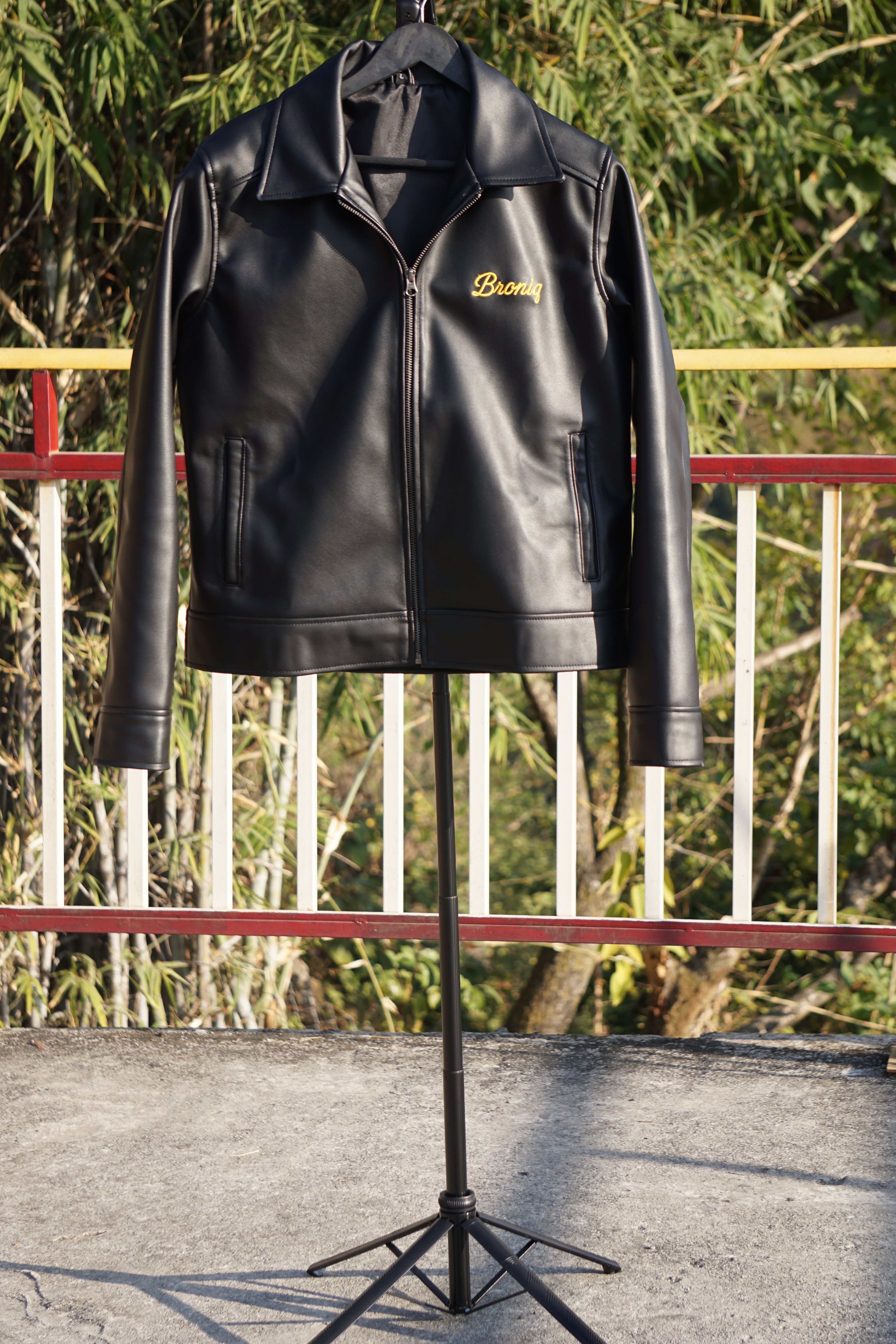 Vintage Cropped Leather Jacket