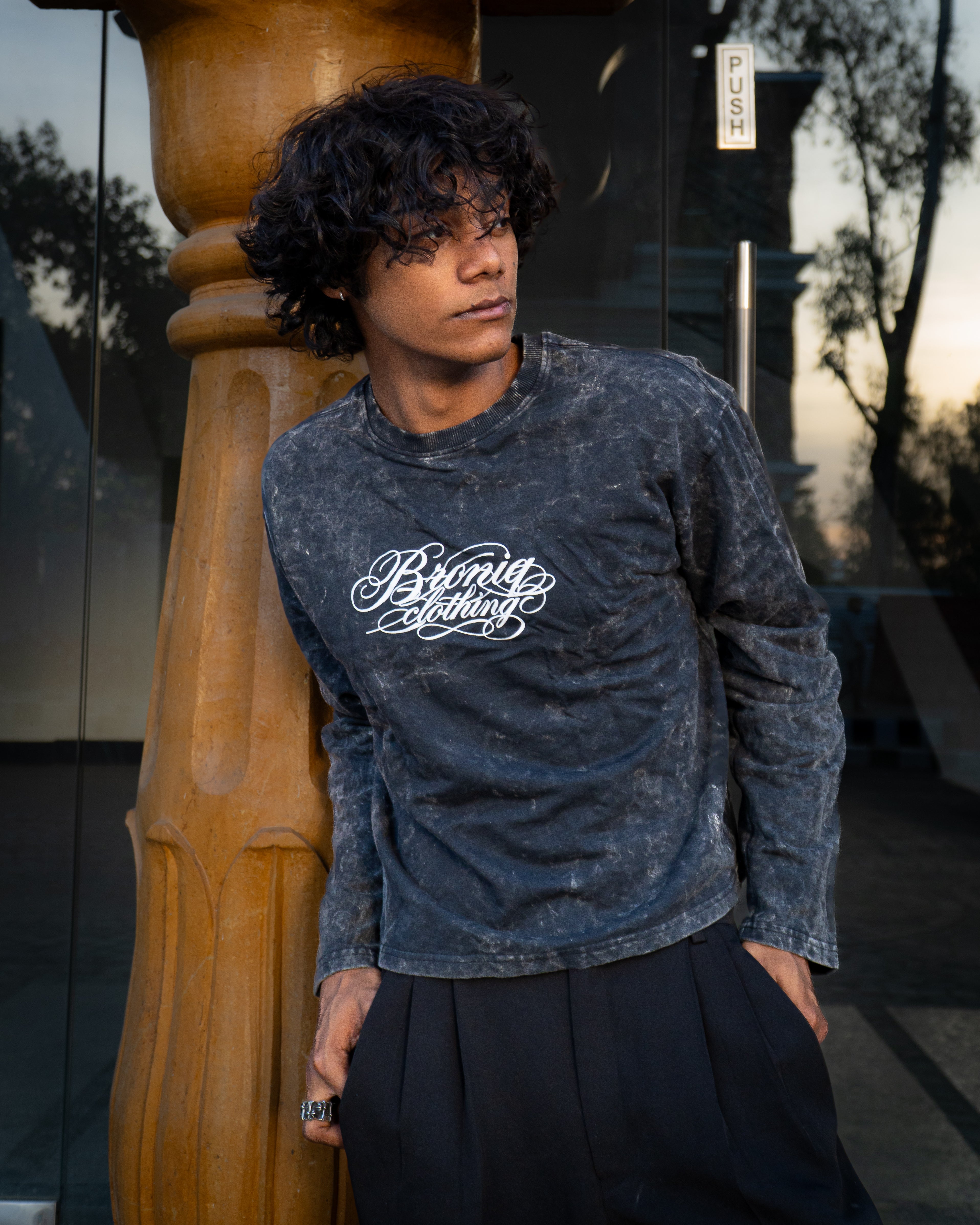 Full Sleeves Acidwash Crop